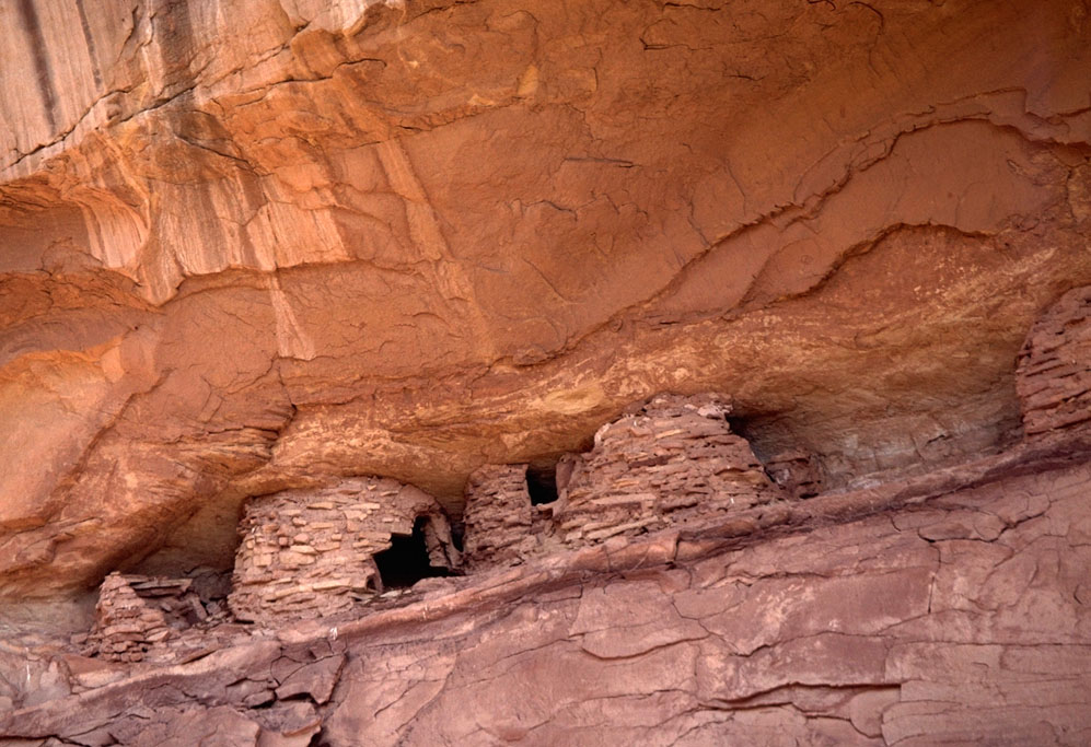 photo, Anasazi grainary, Marli Miller